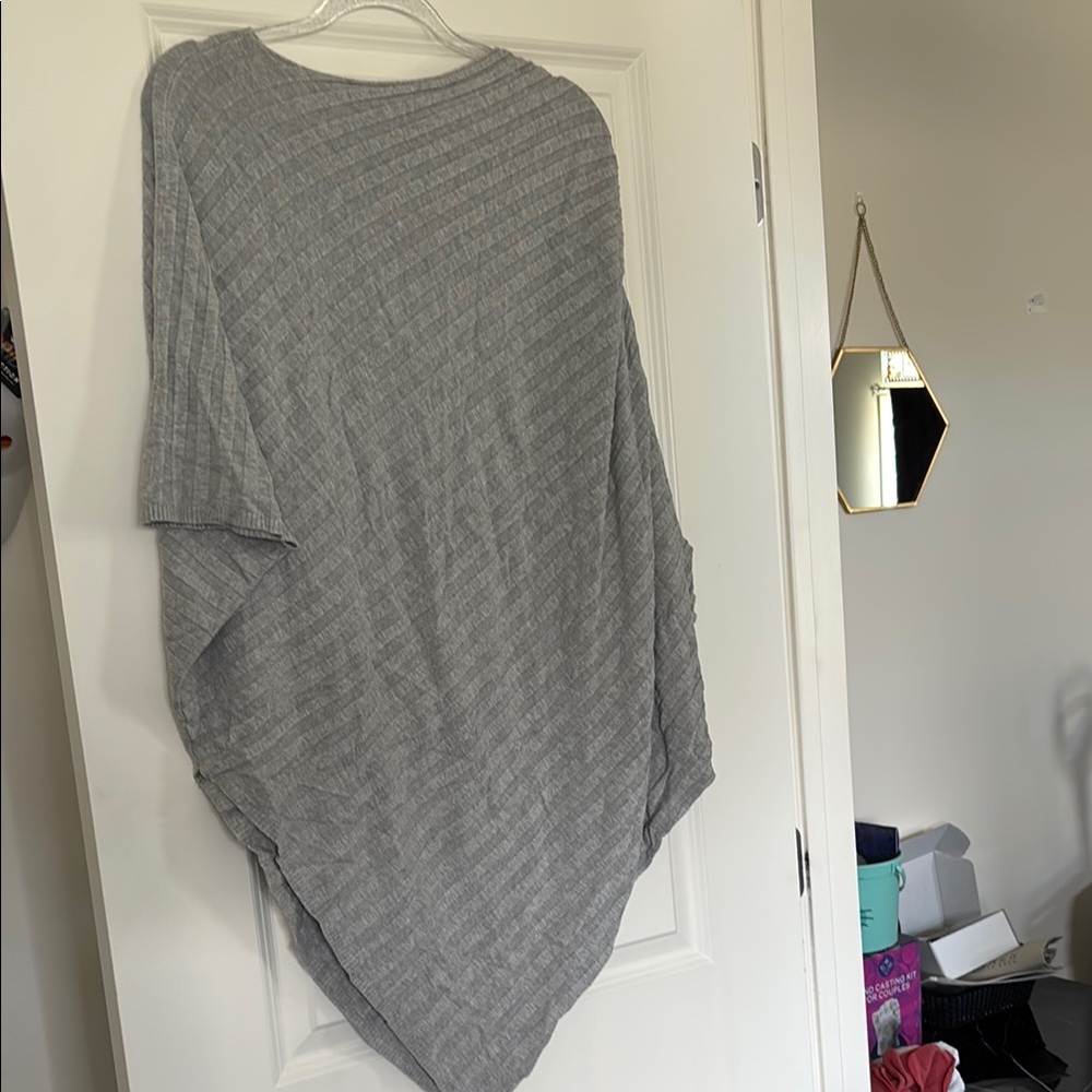 Lane Bryant Gray Crew Neck Sweater with Asymmetrical Hem